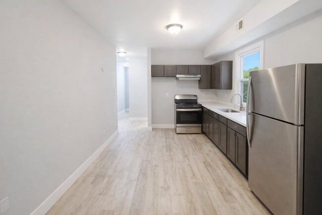 Building Photo - 745 S 18th St