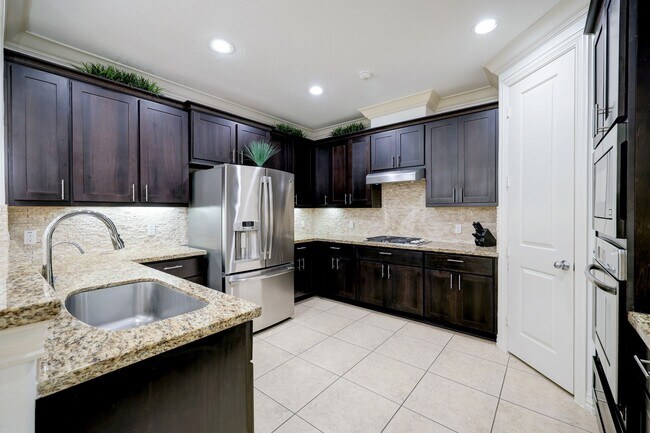 Foto del edificio - 14470 Summerleaf Ln