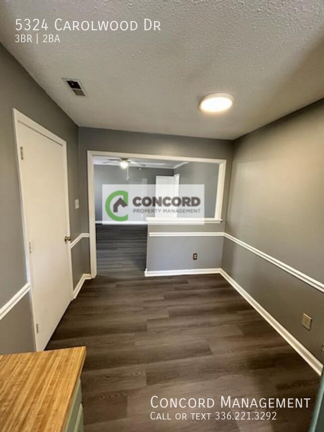 Building Photo - 5324 Carolwood Dr/Concordmgmt.com 336-273-...
