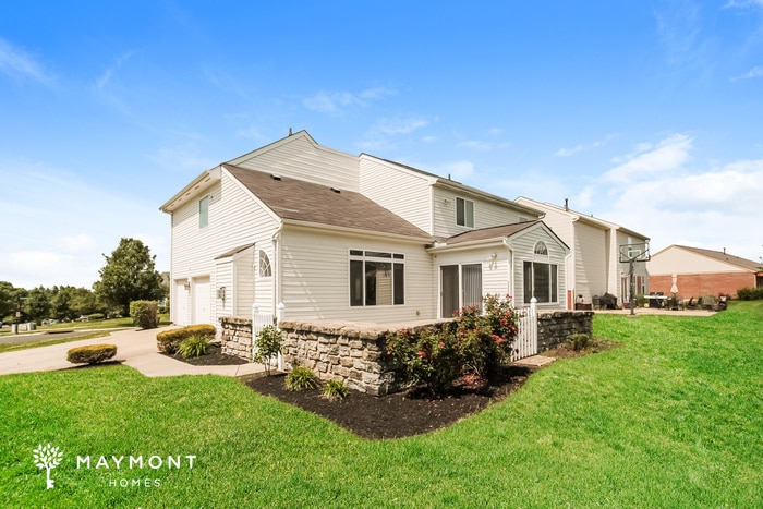 Foto del edificio - 7192 Tressel Wood Dr