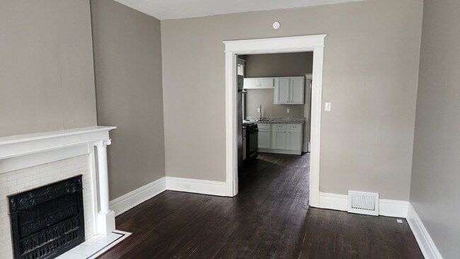 Foto del edificio - "Charming 1-Bedroom Gem in St. Louis's Vibrant Heart – Alberta Street Awaits!"