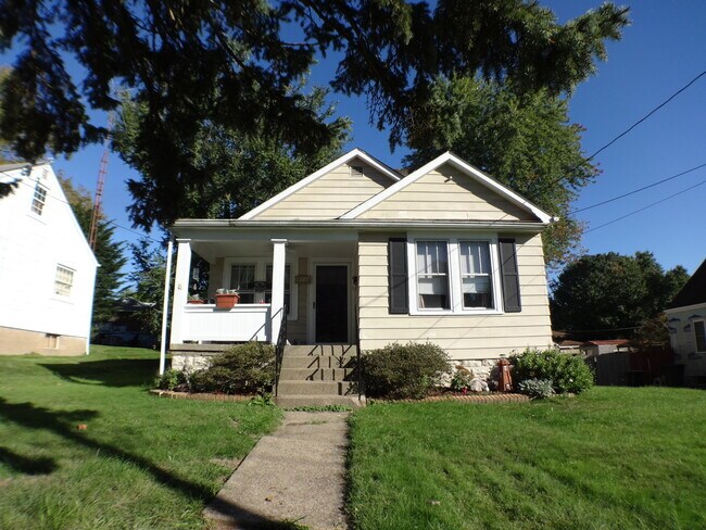 Foto del edificio - Two Bedroom Home on Marland Heights