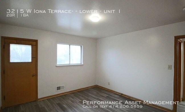 Foto del edificio - 2 bedroom in Milwaukee WI 53221