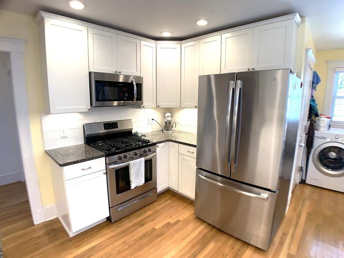 Foto principal - 36 Montvale St
