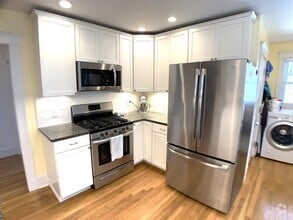 Building Photo - 36 Montvale St