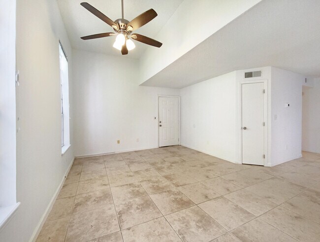 Building Photo - 1345 Crystal Way