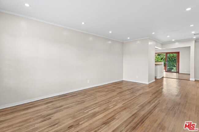 Foto del edificio - 3644 Maplewood Ave