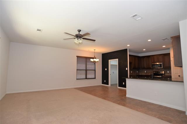 Foto del edificio - 213 Emerald Creek Dr