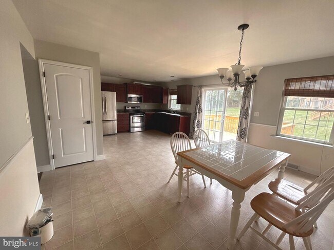 Building Photo - 137 Gentlemens Way