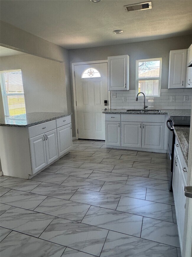 Foto del edificio - 432 Dr. Martin Luther King Jr. Dr.