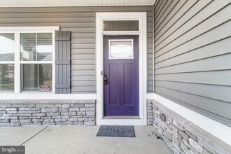 Building Photo - 2305 Wadlow Ln