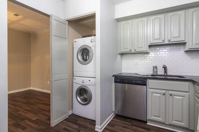 Foto del edificio - 27 Wingate Ct