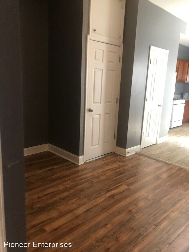 Foto del edificio - 2 br, 1.5 bath House - 207 S Pulaski St
