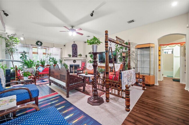 Foto del edificio - 1212 Shannon Oaks Trail