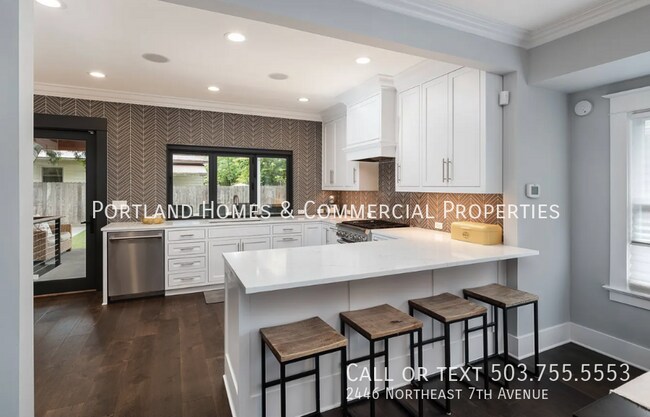 Foto del edificio - 2446 NE 7th Ave