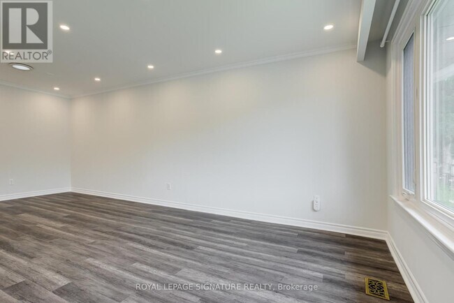 Building Photo - 144 Willow Ln