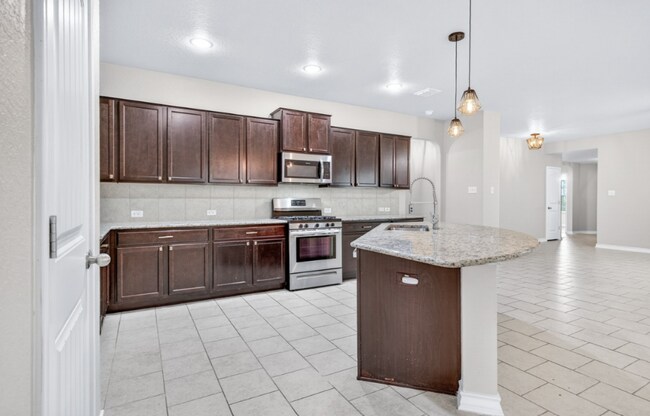 Foto del edificio - 8745 Ironwood Hill