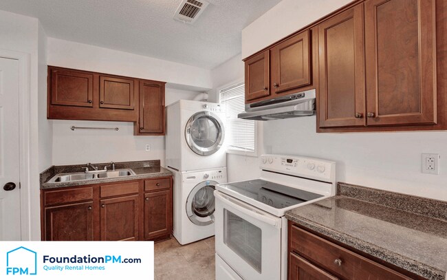 Foto del edificio - 2170 Chattering Ln