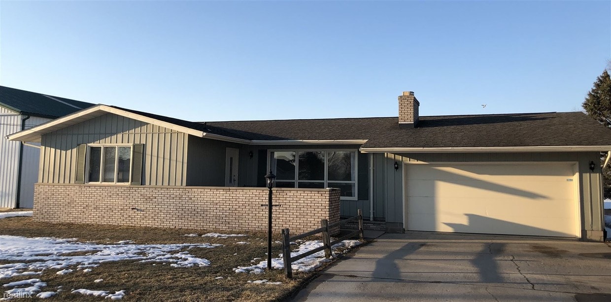 Primary Photo - 4 br, 2.5 bath House - West Ridge Ranch
