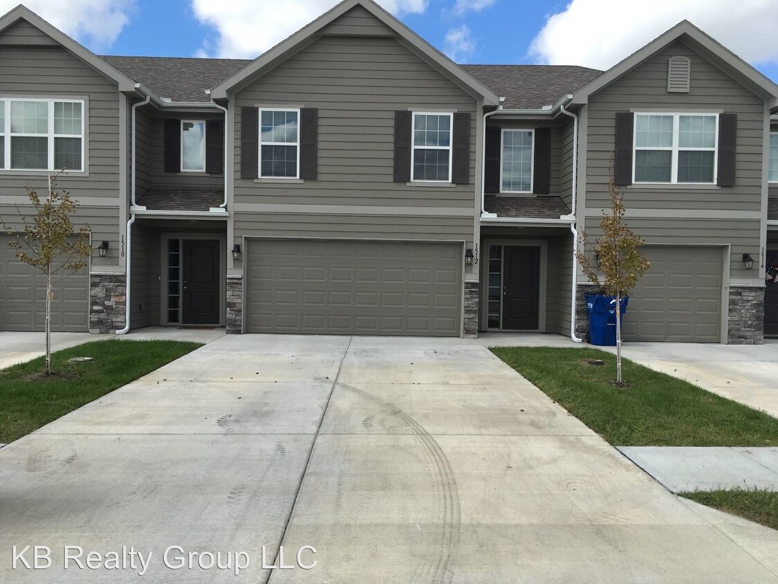 1512 NE Erin Ct, Grain Valley, MO 64029 House Rental in Grain Valley, MO