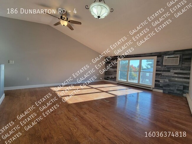 Building Photo - 2 bed 1 bath townhouse with under garage p...