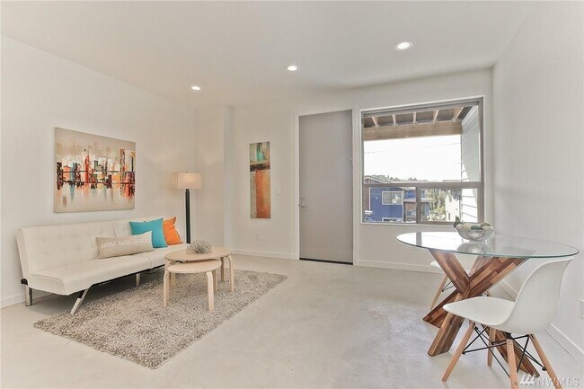 Foto del edificio - 4754 23rd Ave SW