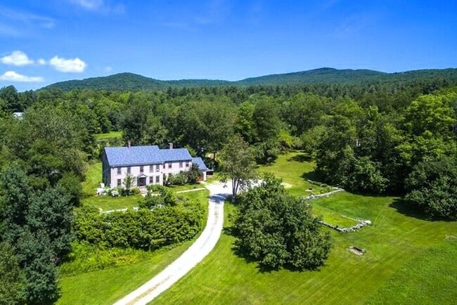Building Photo - 6BR- 815