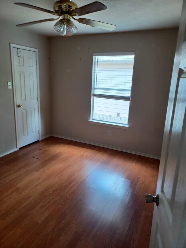 Foto del edificio - 3710 Bent Springs Ln