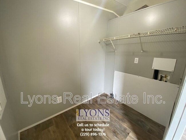 Building Photo - 506 Chamblee Dr