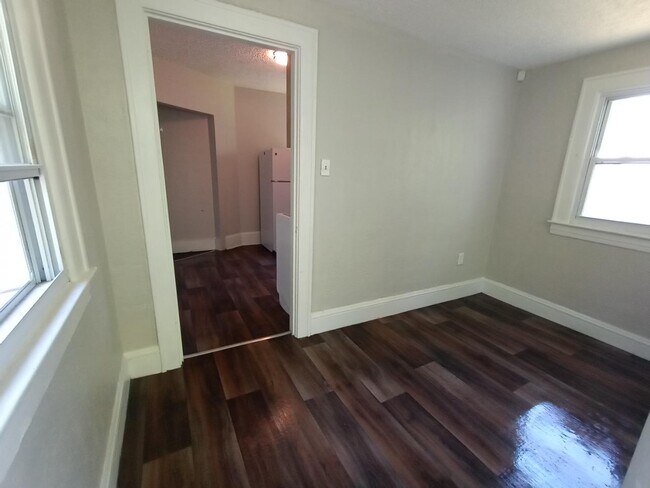 Foto del edificio - 117 Oak Park Dr