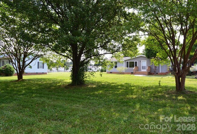 Foto del edificio - 7167 Long Island Rd