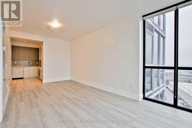 Photo du bâtiment - 2916 Hwy 7