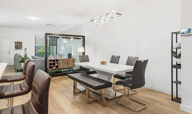 Foto del edificio - 531 NW 17th St