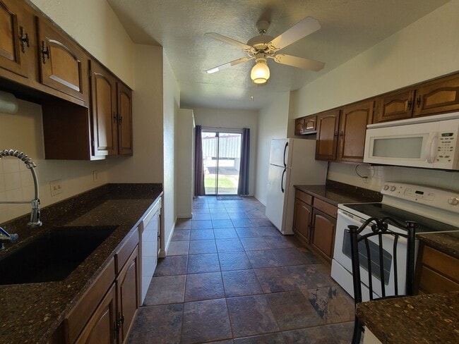 Building Photo - Updated 2 Bedroom 1 Bath duplex