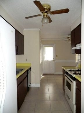 Foto del edificio - 2424 Mims Rd