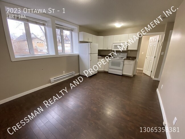 Building Photo - 1 Bedroom Apartment located Downtown Regina