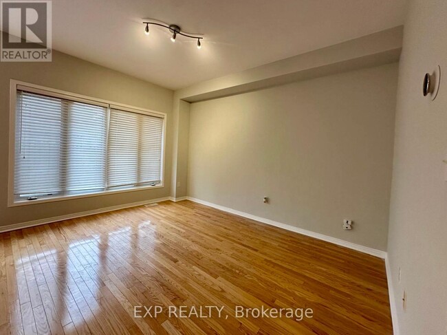 Building Photo - 56 Rainbow Valley Crescent