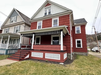 Building Photo - 647 Liberty St