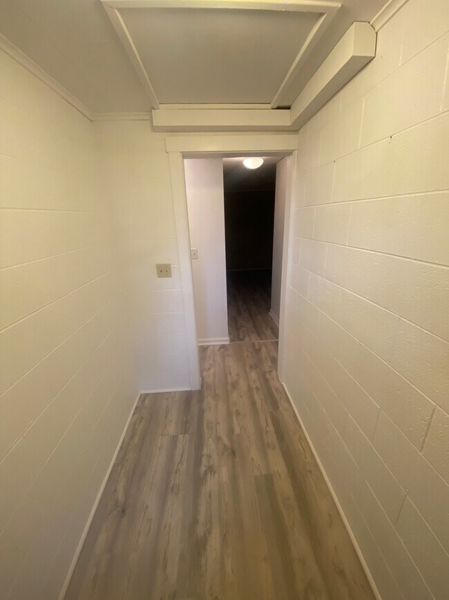 Foto del edificio - 8133 Mill Rd