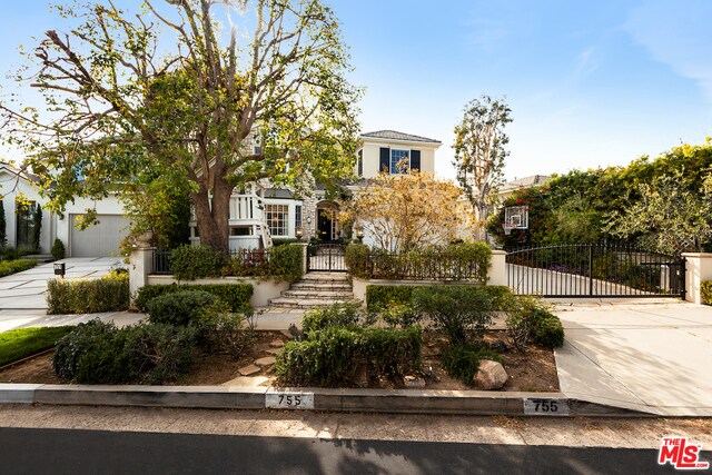 Building Photo - 755 Chautauqua Blvd