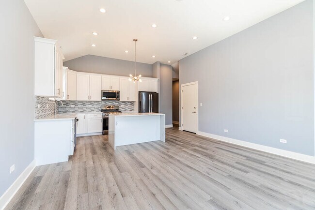 Foto del edificio - 6632 S Kenwood Ave