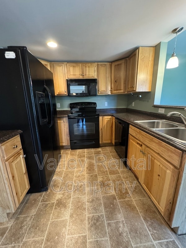 Photo - 132 Middle St Apartment