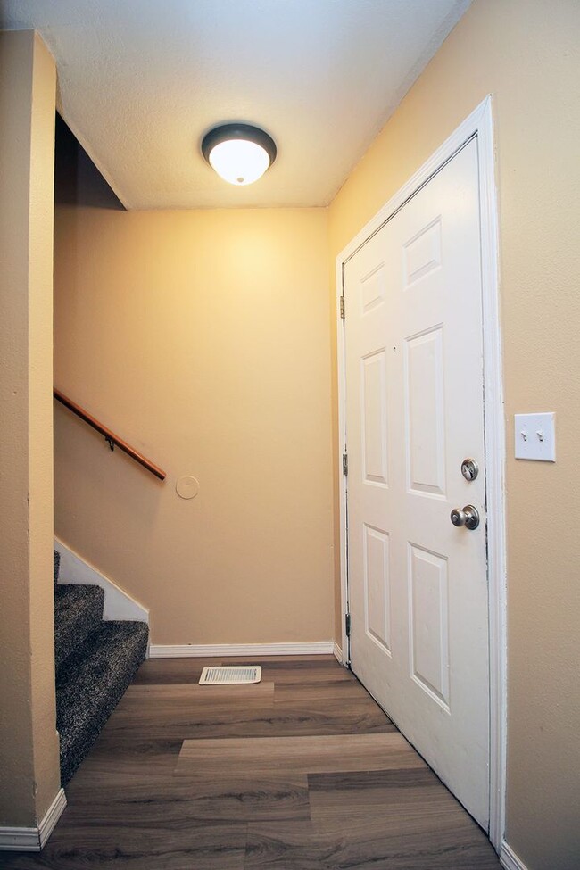 Foto del edificio - 3548-3548 NE 102nd Ave