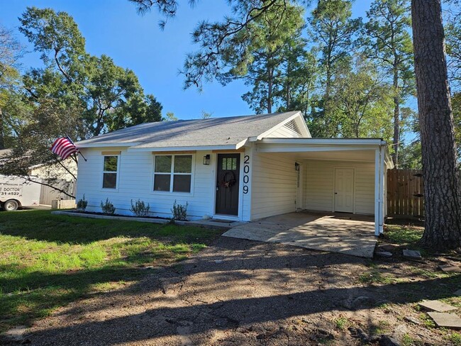 Building Photo - 2009 White Oak Dr