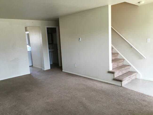 Building Photo - Elati Street Townhomes