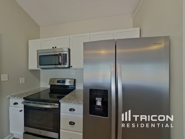 Building Photo - 11106 Pinetta Ln
