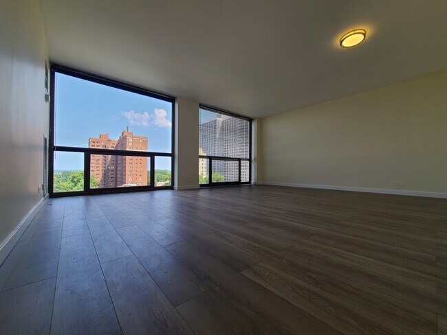 Foto del edificio - 4343 N Clarendon Ave