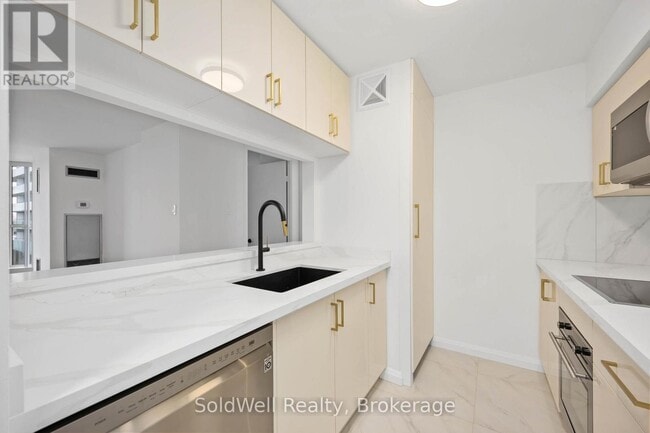 Photo du bâtiment - 1055 Bay St.