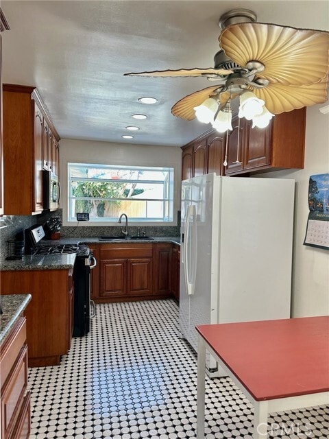 Foto principal - 9002 Amsdell Ave
