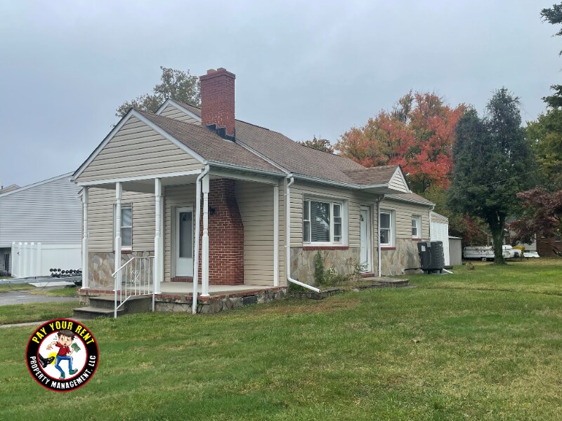 Primary Photo - 8489 Arbutus Rd